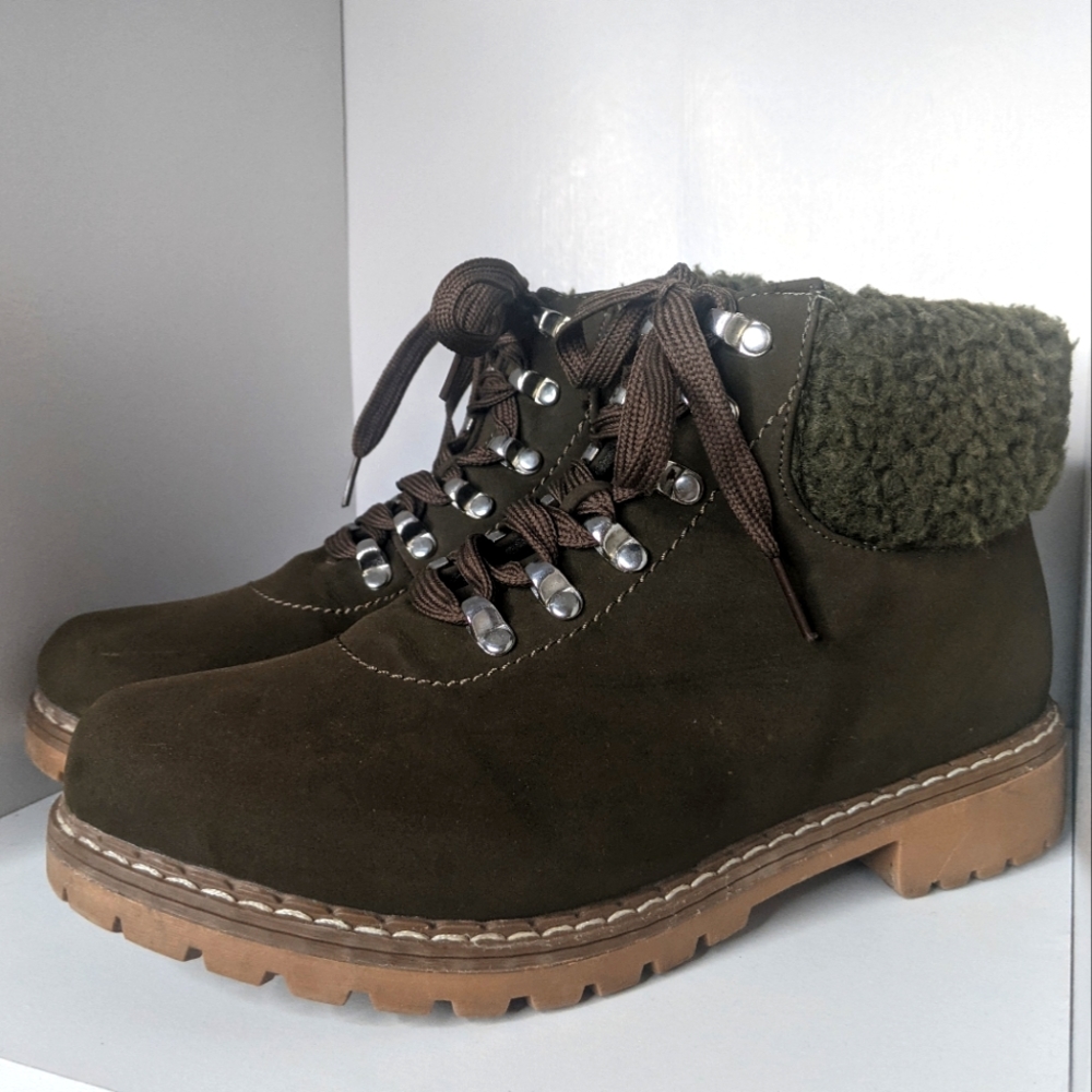 Catherine Melandrino green faux fur lace up combat work ankle boots